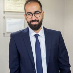 د. طارق القرة - أخصائي جراحه العظام والمفاصل والعمود الفقري 